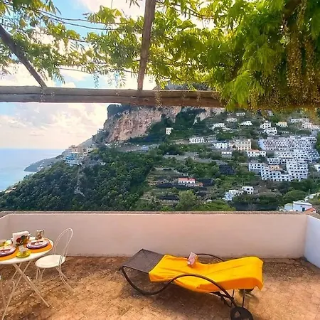 Casa Sopramare Con Terrazzo Panoramico Holiday home